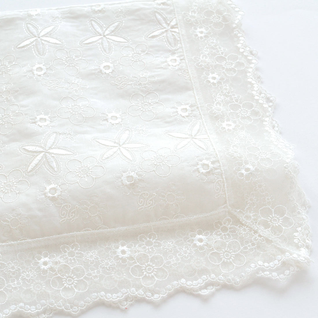 レースハンカチ(ホワイト)