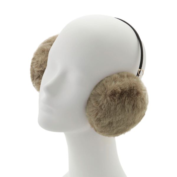 チャーム付フェイクファーイヤマフラー ベージュ