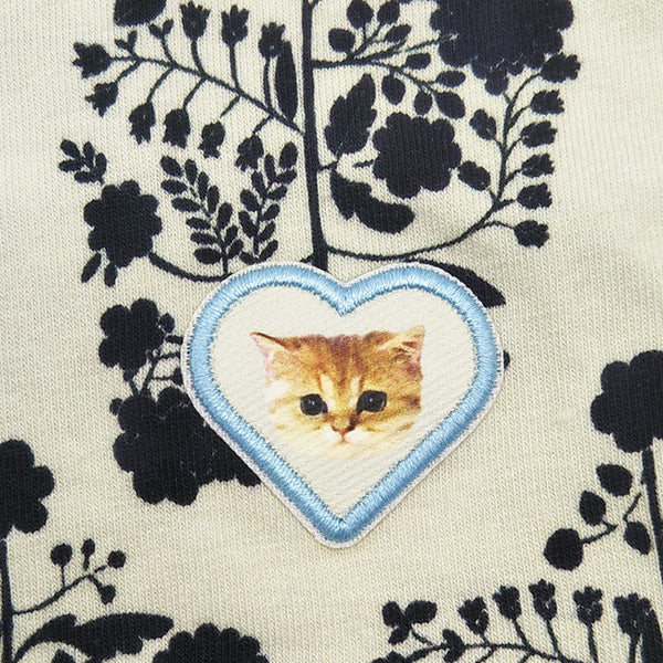 フラワープリント&ハートワッペン(ベージュ)