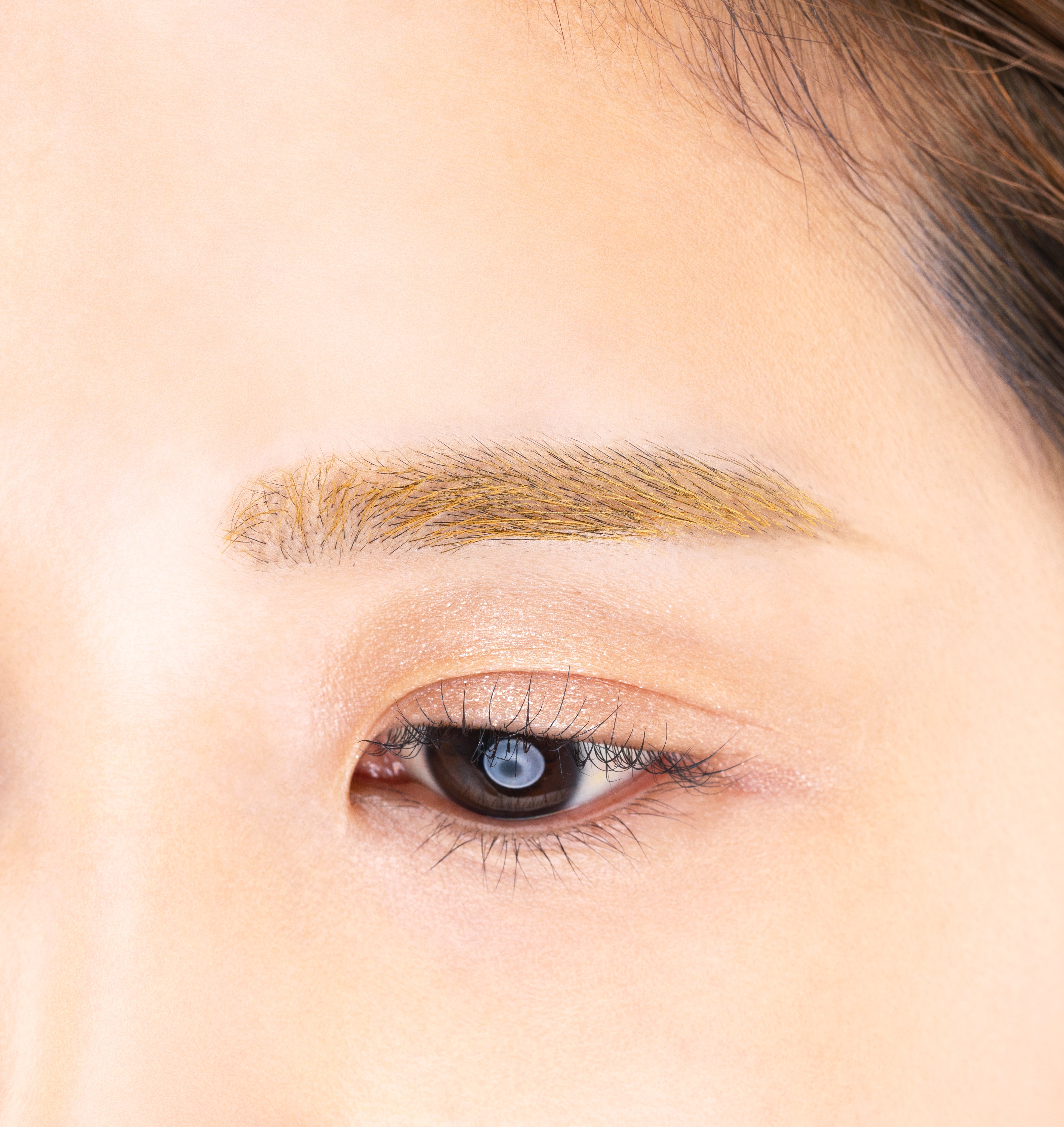 アイブロウ マスカラ 05 「ミモザ イエロー」