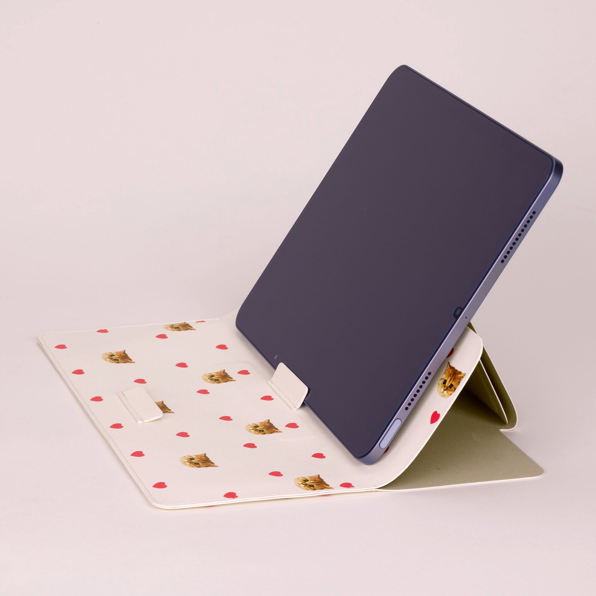 タブレットスタンド付スリーブケース <ヌネット・ハート>