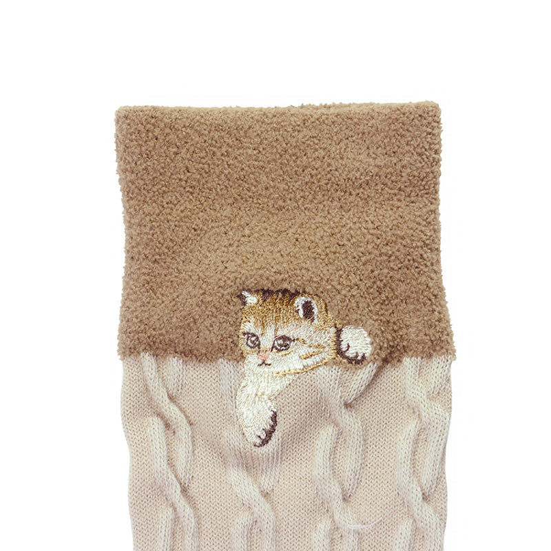【レディース】ケーブル柄ヌネット刺繍　クルー丈ウールソックス（ベージュ）