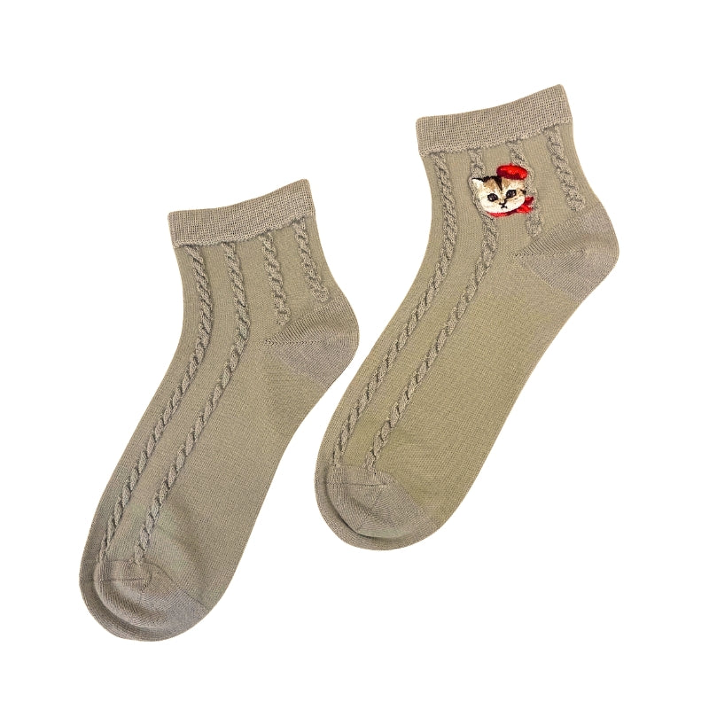 【レディース】フロートケーブル柄パリヌネット刺繍ソックス（ブラウン）