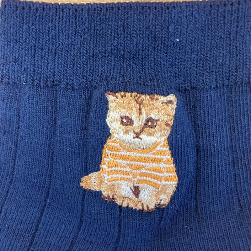 【メンズ】お座りヌネットボーダーT刺繍　ショート丈ソックス（ネイビー）