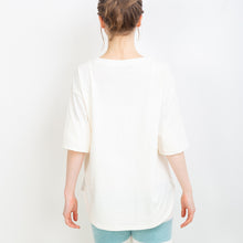 デイジー柄 Tシャツ（アイボリー）
