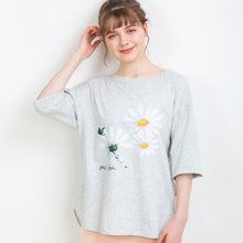 デイジー柄 Tシャツ（ライトグレー）