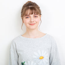 デイジー柄 Tシャツ（ライトグレー）