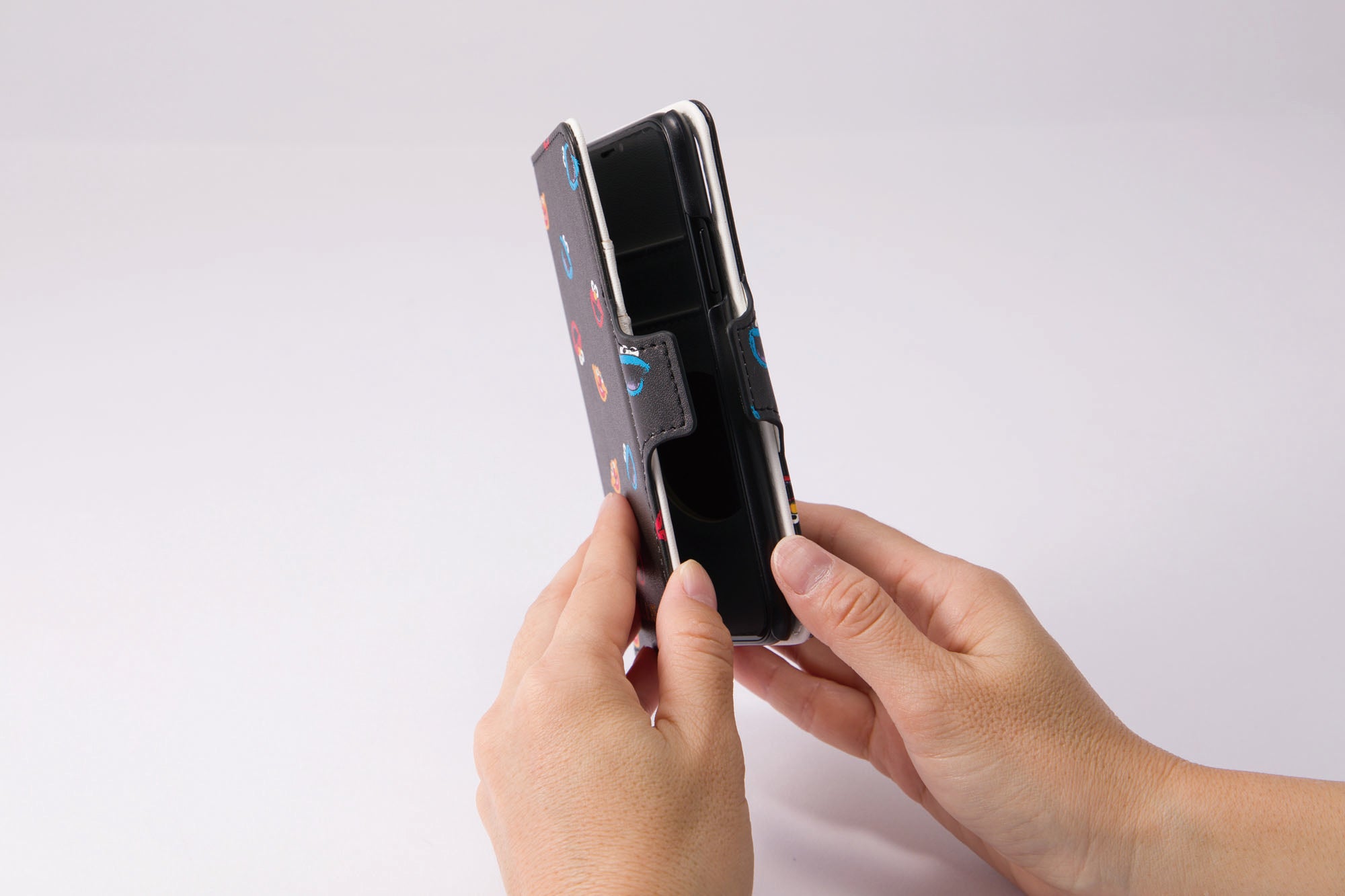 iPhoneXｓ・X用手帳型ケースN　セサミストリート・ブラック